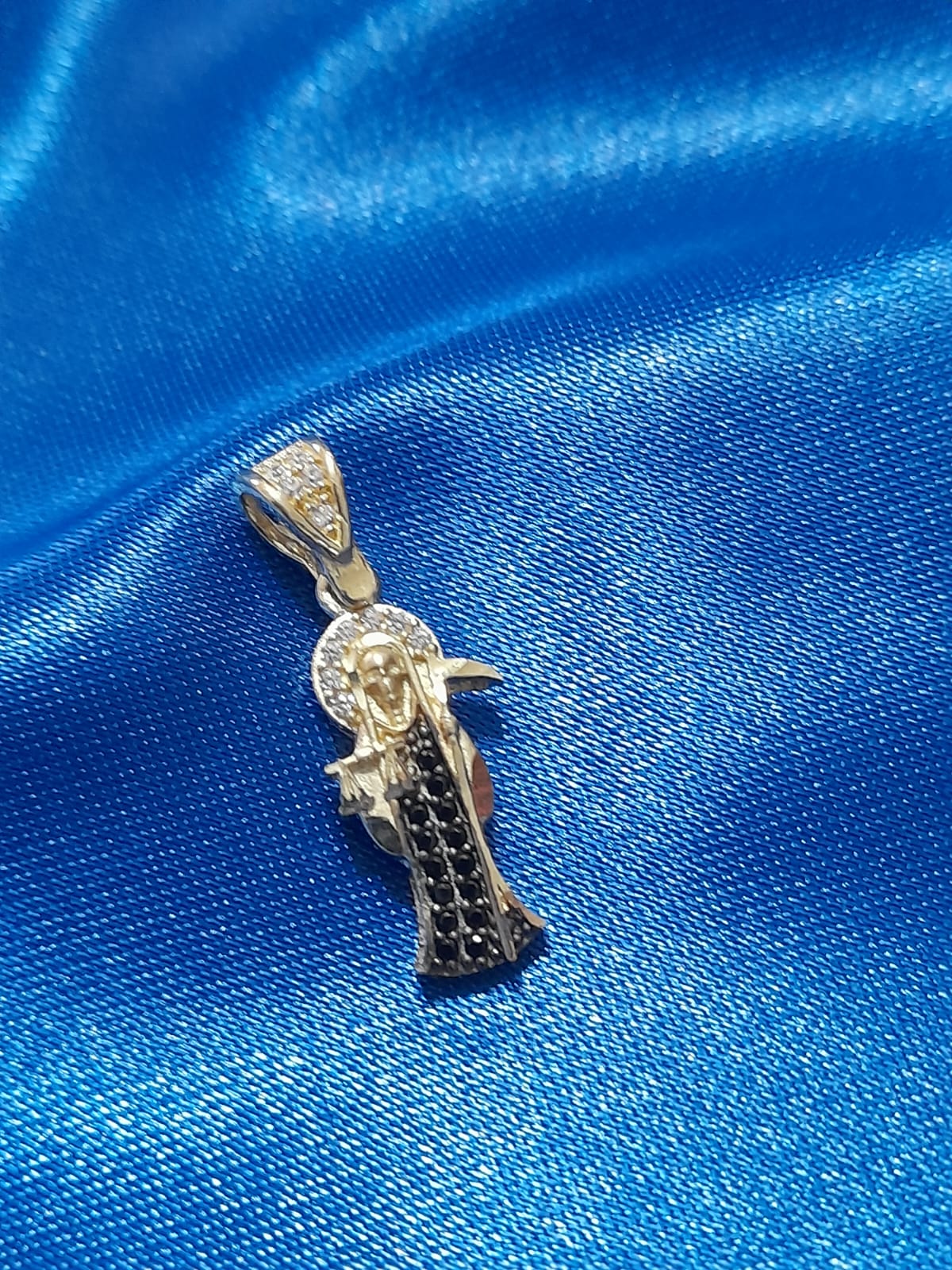 DIJE DE LA SANTA MUERTE DE ORO