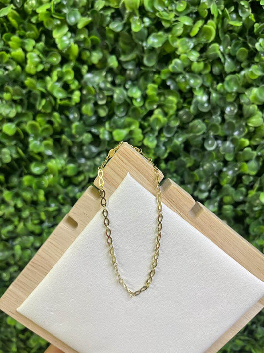 ESCLAVA DE INFINITOS DE ORO