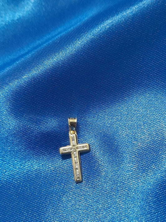 DIJE DE ORO EN FORMA DE CRUZ